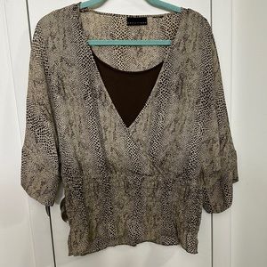 Lightweight top brown animal print